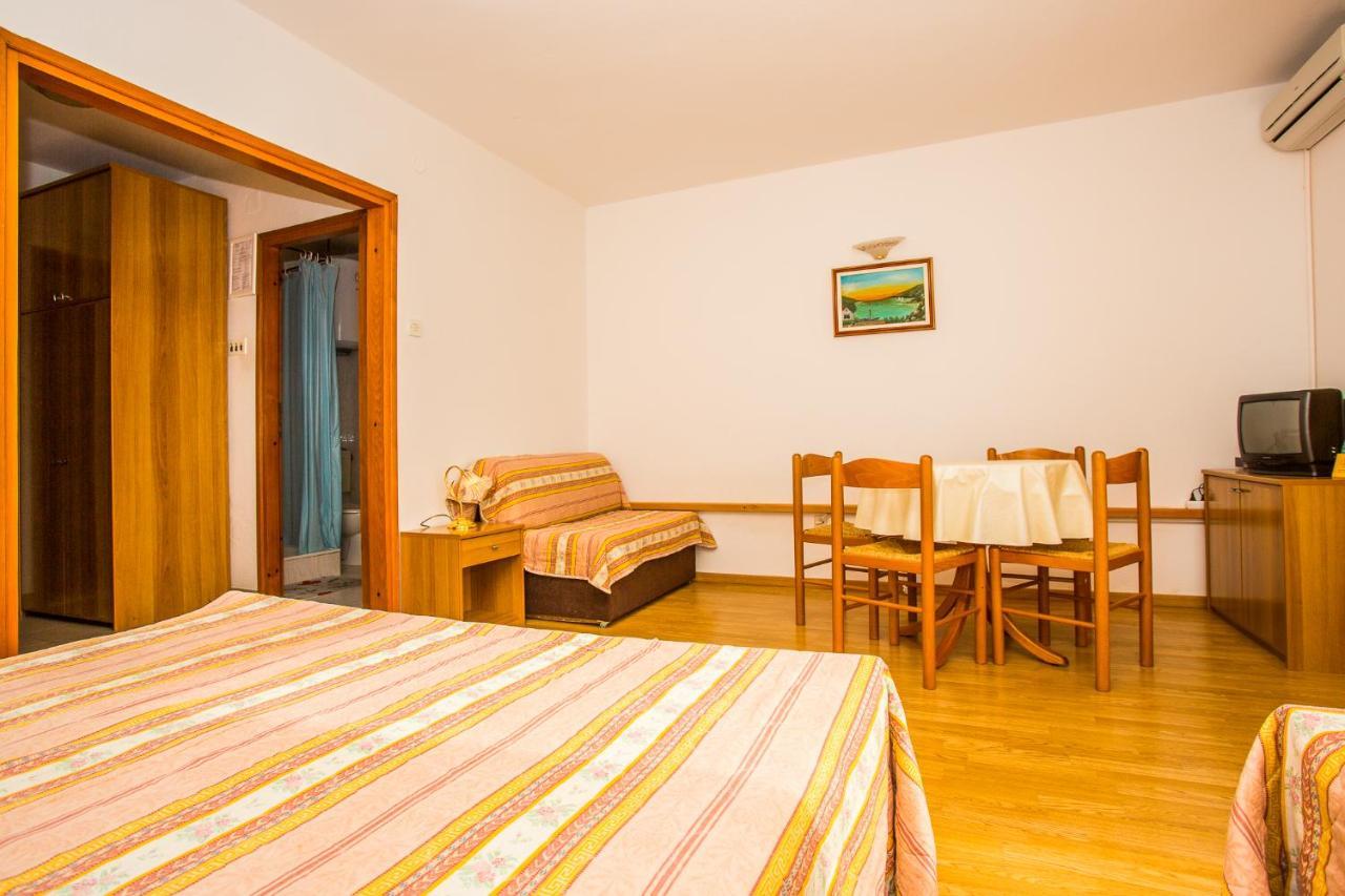 Apartmani Pava Omiš Εξωτερικό φωτογραφία
