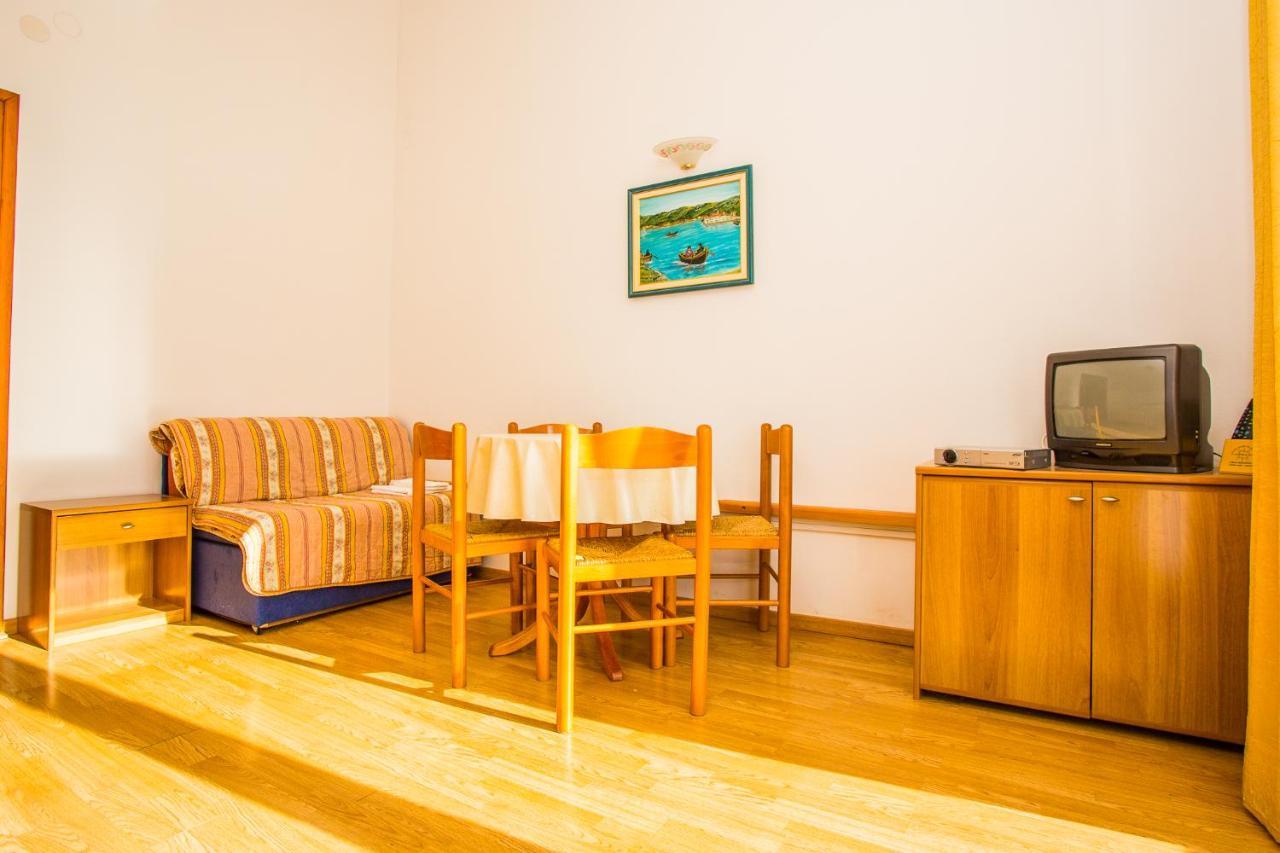 Apartmani Pava Omiš Εξωτερικό φωτογραφία