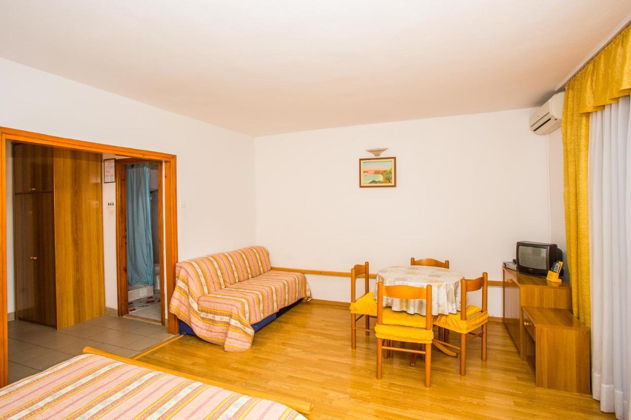 Apartmani Pava Omiš Εξωτερικό φωτογραφία